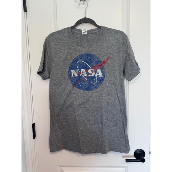 NASA Meatball Logo Graphic T-Shirt Gildan Softstyle Heather Grey Unisex Medium